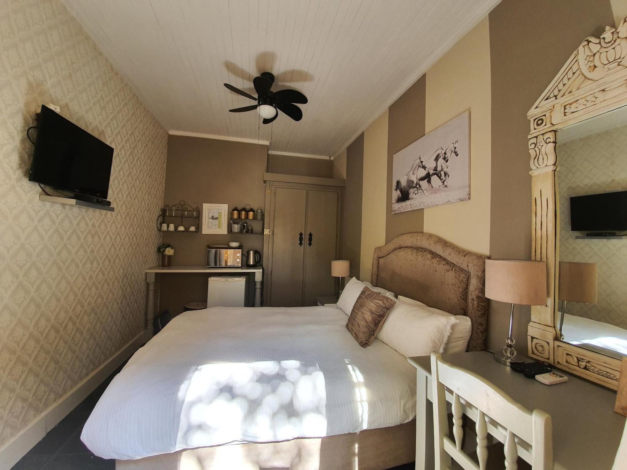 Waterhouse Guest Lodge In Muckleneuk Pretoria-Noord Oda fotoğraf