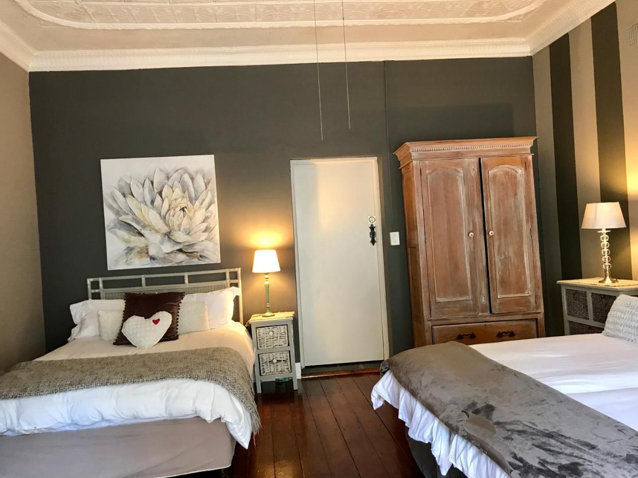 Waterhouse Guest Lodge In Muckleneuk Pretoria-Noord Dış mekan fotoğraf